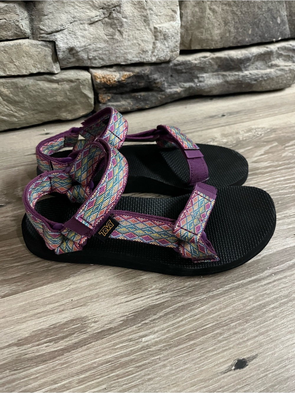 NWOT Teva sandals/7